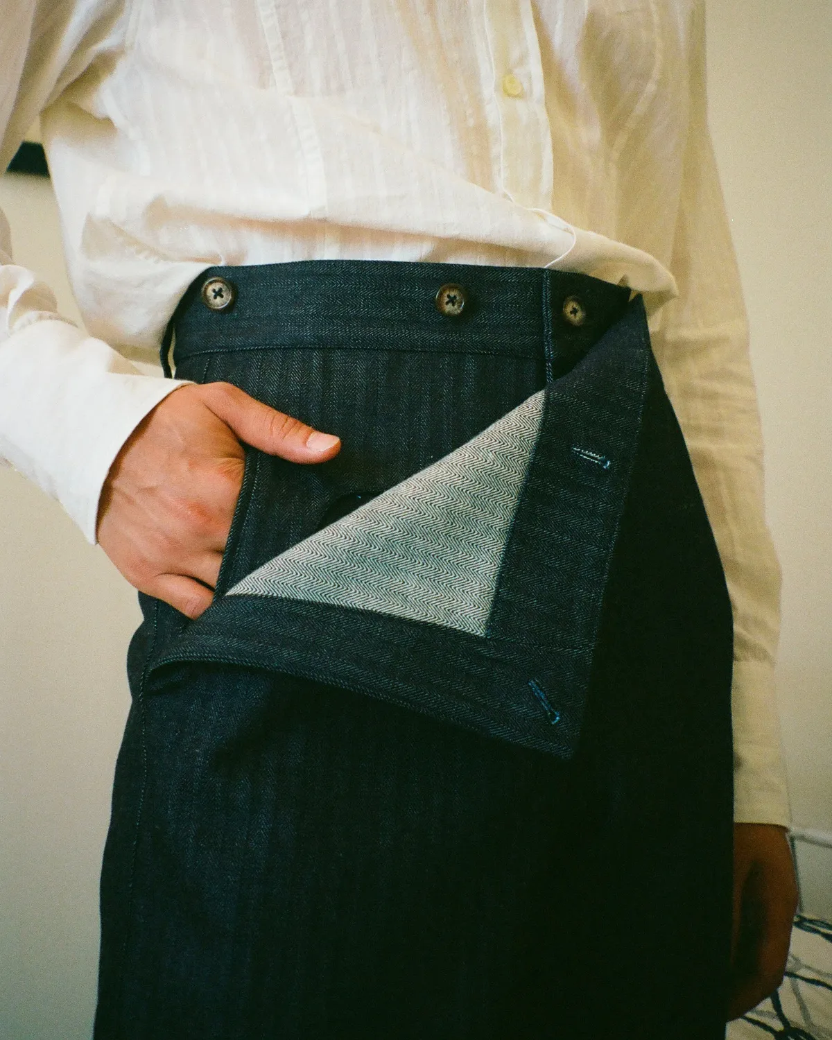 Erevan à pont herringbone indigo pantalon droit