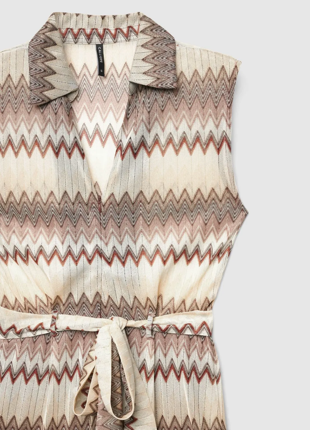 Calliope robe longue sans manches chevrons ceinture
