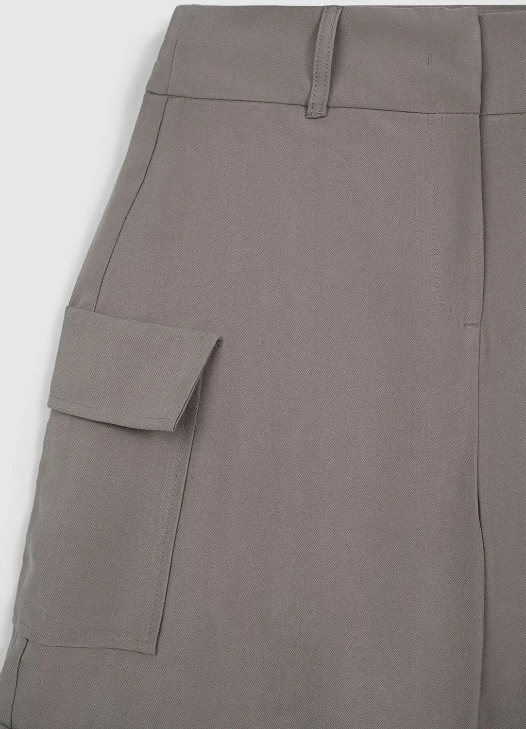 Calliope Bermuda cargo à poches short femme